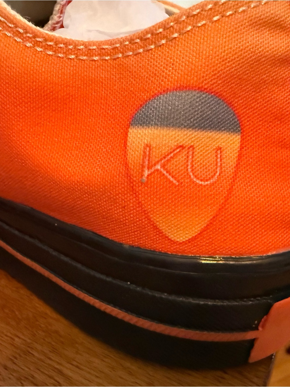 Keith Urban Converse Low-Top Orange Canvas Sneakers with Gray Laces - Picture 5 of 8